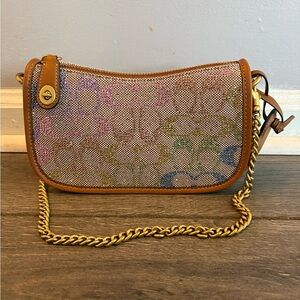 Coach Multicolor Crystal Signature Jacquard Swinger 20 with Chain